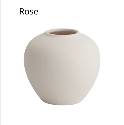 Vaze ceramice în tonuri neutre