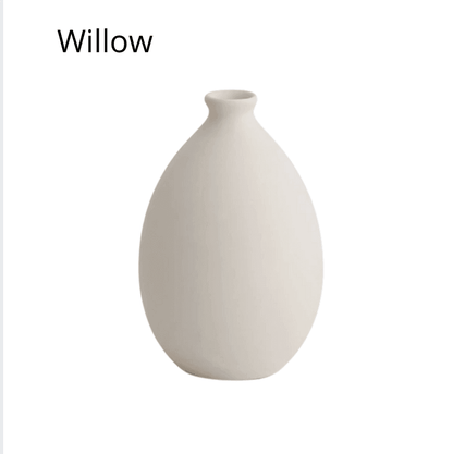 Vaze ceramice în tonuri neutre